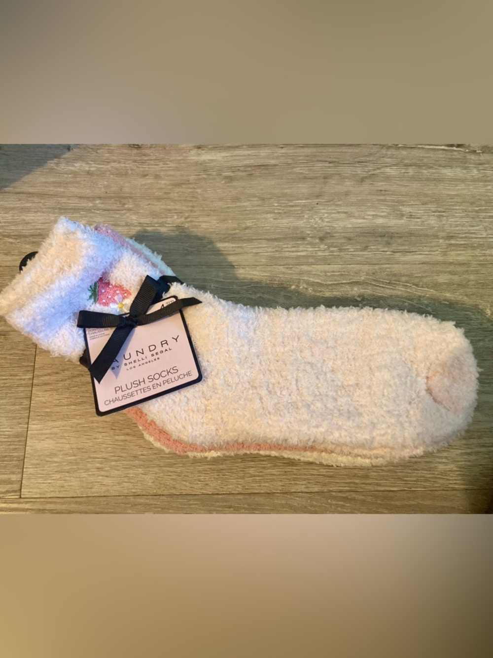 Laundry By Shelli Segal Plush 4 Pack Fuzzy Socks